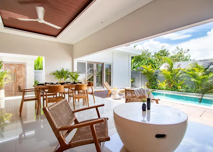 Sunterra - Modern With Rice Field Views Villa