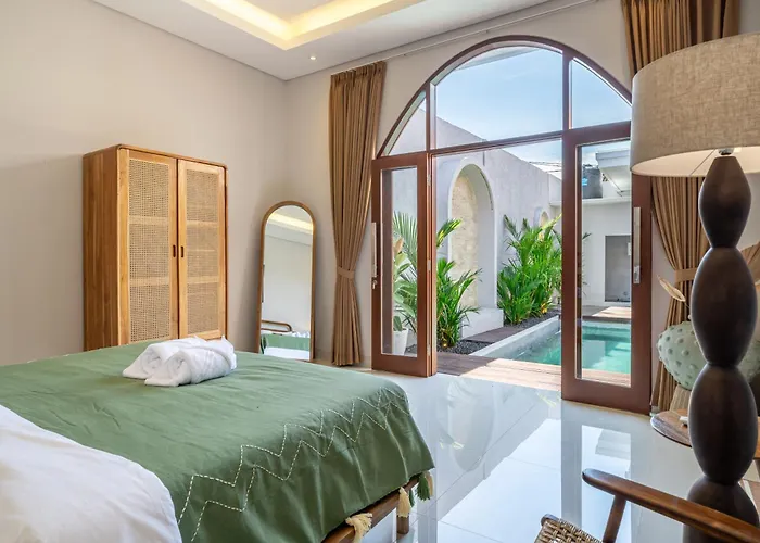 Sunterra - Modern With Rice Field Views Kerobokan