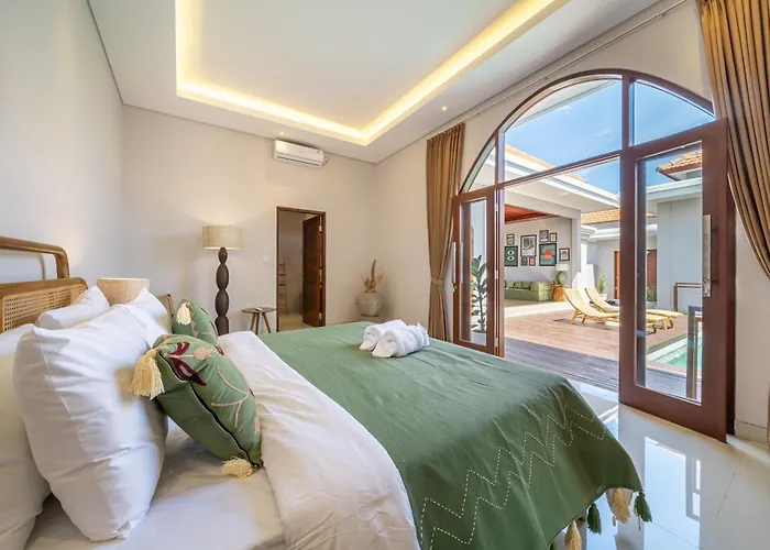 Villa Sunterra - Modern With Rice Field Views
