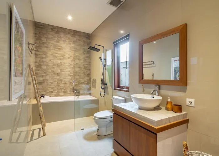 Villa Sunterra - Modern With Rice Field Views Kerobokan